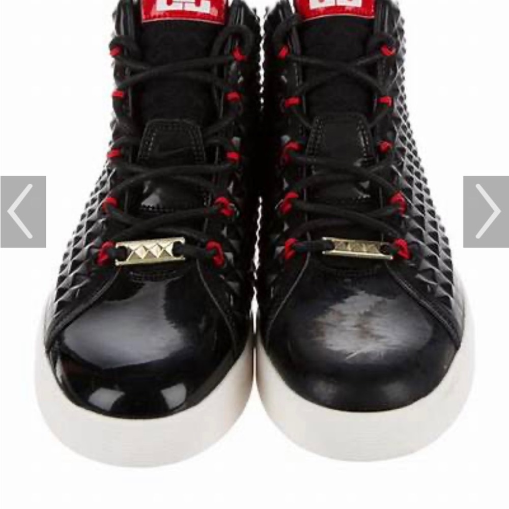 Vintage Nike LeBron NSW lifestyle sneakers. Brand new never worn